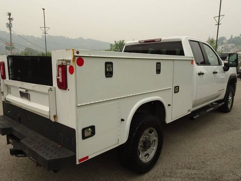 Used 2022 GMC Sierra 2500 Pro w/ Convenience Package AWD/4WD image 6