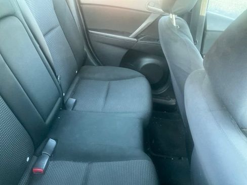Used 2012 MAZDA MAZDA3 i Touring FWD image 3