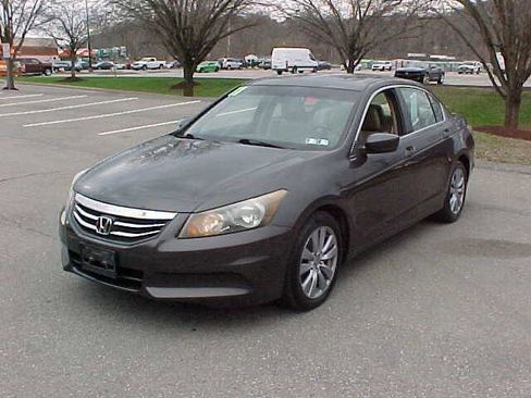 Used 2011 Honda Accord EX-L image 4