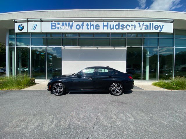 Certified 2023 BMW 330i xDrive Sedan w/ Driving Assistance Package AWD/4WD image 1