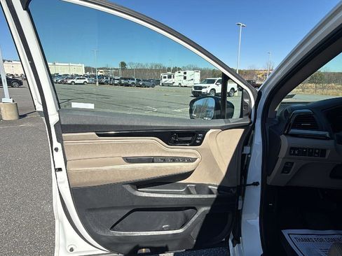 Used 2023 Honda Odyssey Touring image 24