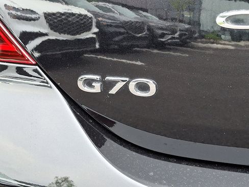 Used 2025 Genesis G70 2.5T image 30