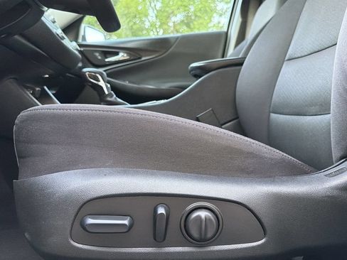 Used 2023 Chevrolet Malibu LT FWD image 18