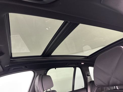 New 2026 BMW X5 xDrive50e w/ Executive Package image 24