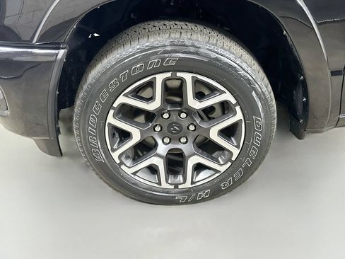 Used 2025 RAM 1500 Laramie w/ Sport Appearance Package AWD/4WD image 8
