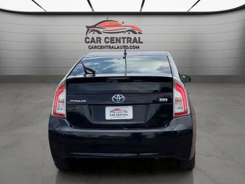 Used 2012 Toyota Prius Two FWD image 5