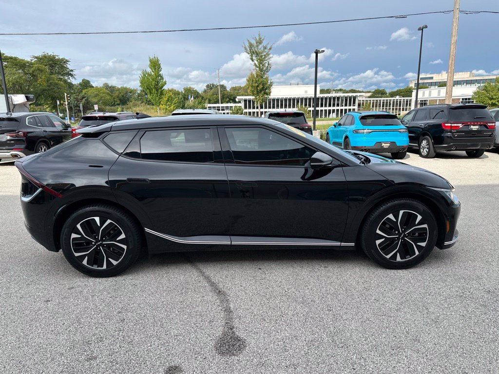 Used 2024 Kia EV6 Wind w/ Wind Technology Package AWD/4WD image 6