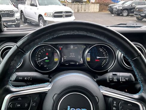 Used 2021 Jeep Wrangler Unlimited Rubicon w/ Dual Top Group image 18