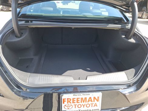 Used 2025 Cadillac CT4 Luxury w/ Sun And Sound Package RWD image 37