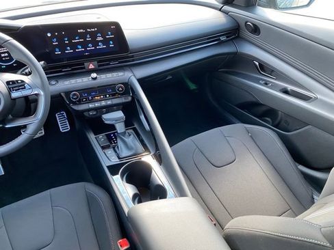 New 2025 Hyundai Elantra SEL FWD image 23