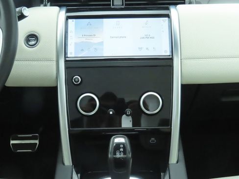 Used 2023 Land Rover Discovery Sport SE R-Dynamic image 14
