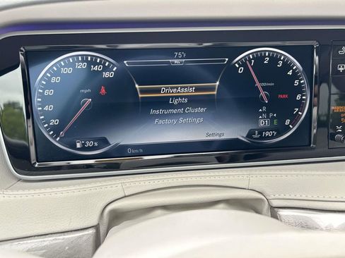 Used 2017 Mercedes-Benz S 550 Sedan image 38