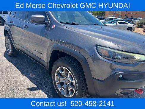 Used 2020 Jeep Cherokee Trailhawk AWD/4WD image 9