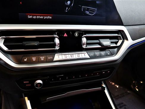 Used 2022 BMW 430i Gran Coupe w/ M Sport Package image 16