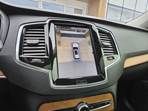 Certified 2023 Volvo XC90 B6 Plus AWD/4WD image 27