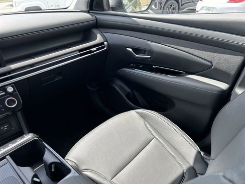 New 2025 Hyundai Tucson Limited image 6