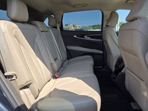 Used 2023 Lincoln Nautilus AWD w/ Premium Package image 19