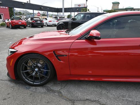 Used 2020 BMW M4 CS w/ Executive Package RWD image 24