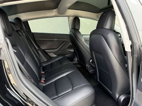 Used 2021 Tesla Model 3 Standard Range Plus RWD image 16