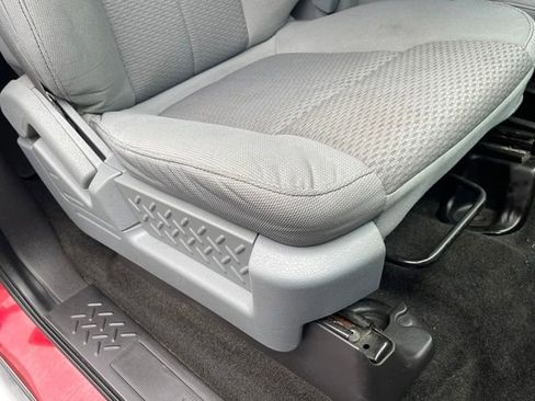 Used 2013 Ford F150 XLT w/ Luxury Equipment Group image 32