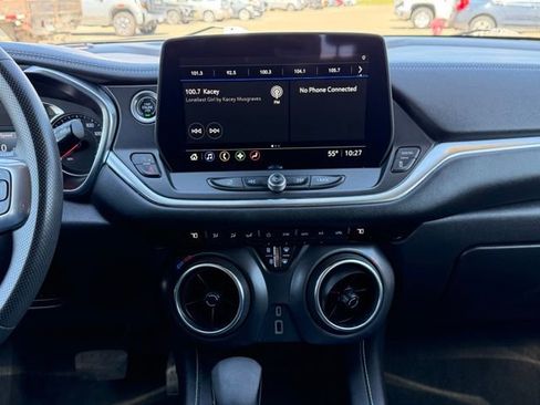 Used 2023 Chevrolet Blazer LT FWD image 29