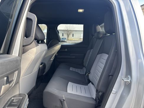 Used 2025 Toyota Tacoma TRD Off-Road image 13