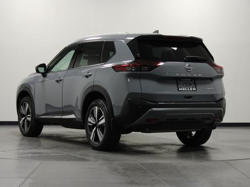 Used 2023 Nissan Rogue SL AWD/4WD image 6