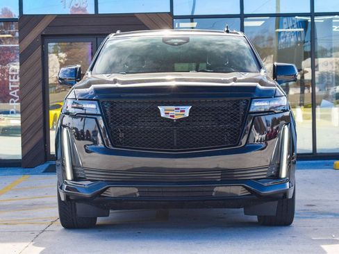 Used 2023 Cadillac Escalade ESV Sport image 5
