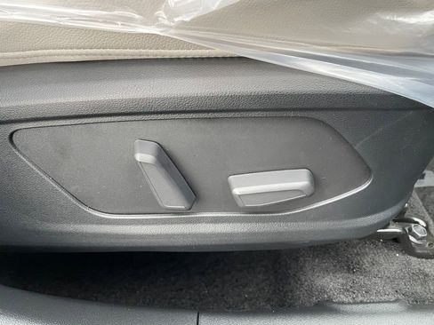 New 2026 Hyundai Tucson Limited image 11