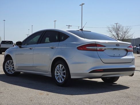 Used 2017 Ford Fusion S FWD image 12