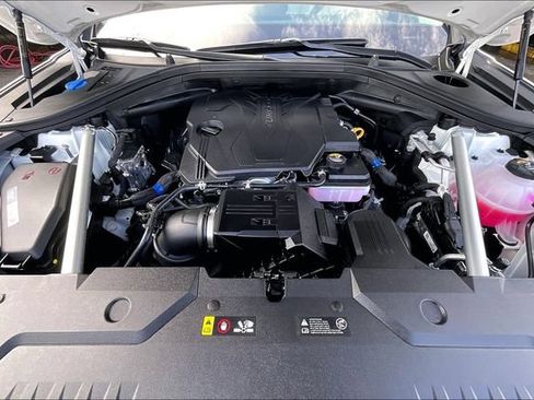 Certified 2026 Genesis GV70 2.5T AWD/4WD image 9