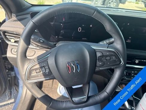 Used 2025 Buick Envista Sport Touring w/ Convenience I Package FWD image 18