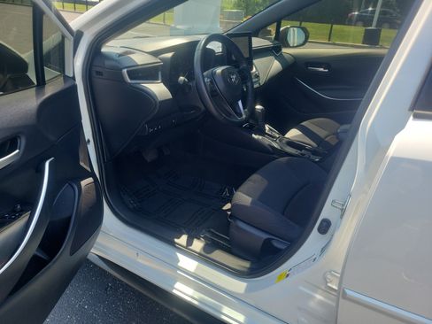 Certified 2024 Toyota Corolla SE FWD image 17