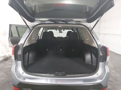 Used 2019 Subaru Forester Premium image 12
