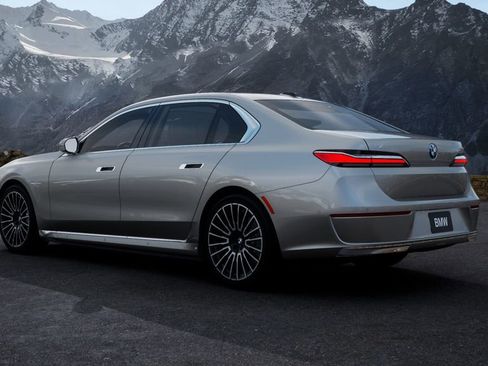 Used 2025 BMW i7 eDrive50 image 29