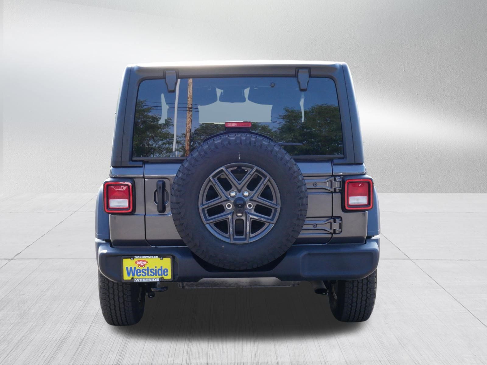 Used 2024 Jeep Wrangler Sport AWD/4WD image 6