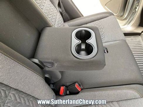 Used 2023 Chevrolet Equinox LT FWD image 34