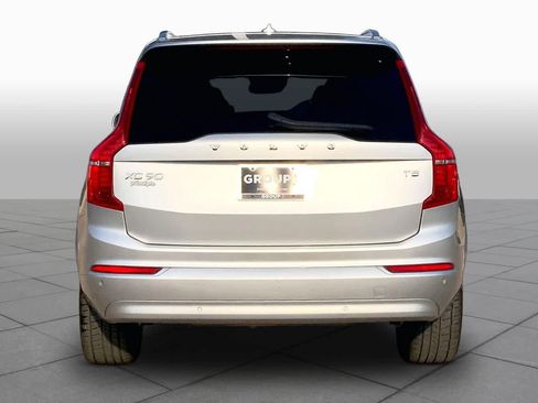 Used 2022 Volvo XC90 T5 Momentum FWD image 5