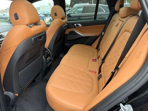 Used 2023 BMW X5 xDrive40i w/ M Sport Package AWD/4WD image 18