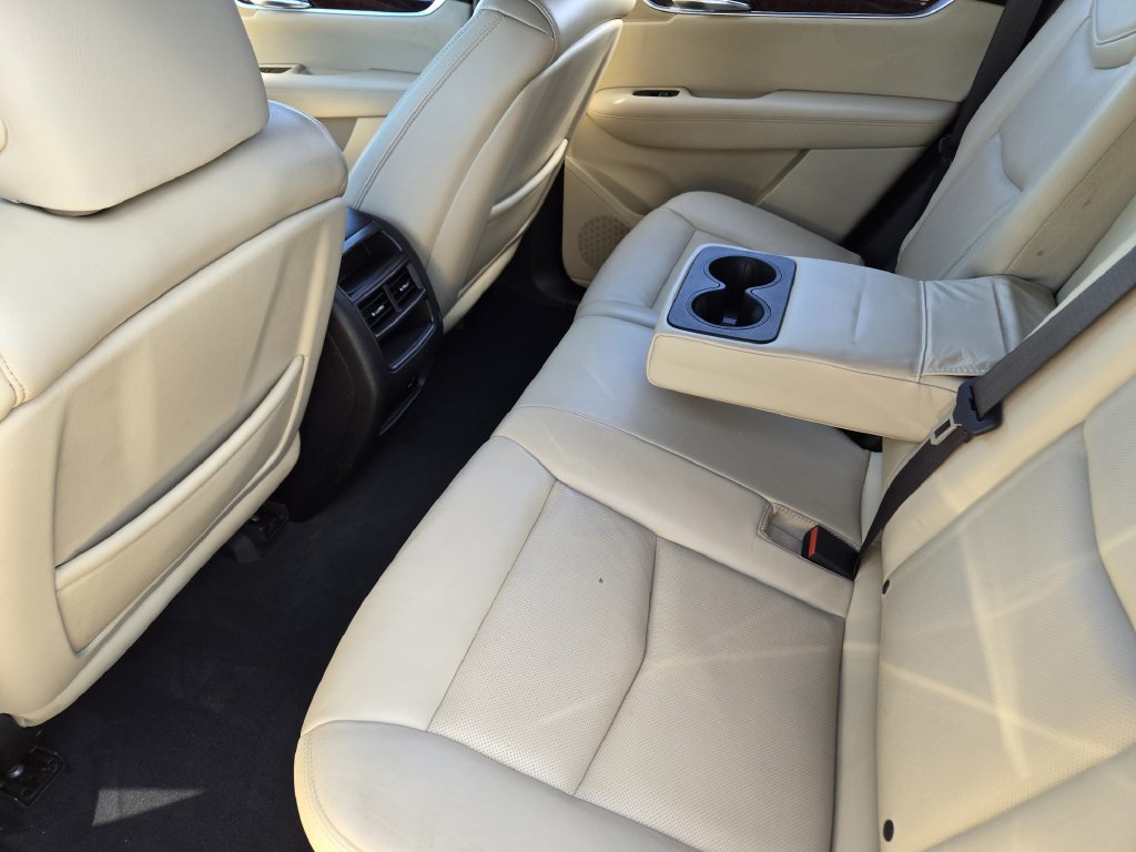 Used 2017 Cadillac XT5 Luxury w/ Driver Awareness Package FWD image 40