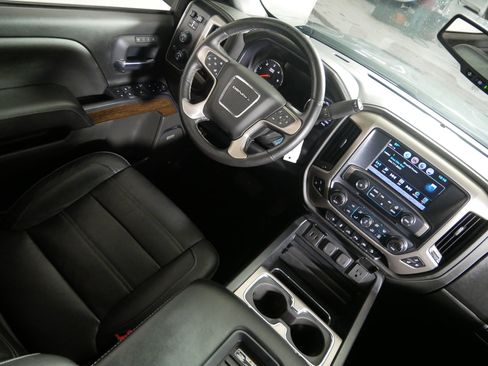 Used 2018 GMC Sierra 1500 Denali image 9
