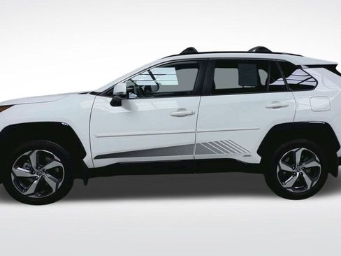 Certified 2025 Toyota RAV4 SE image 21