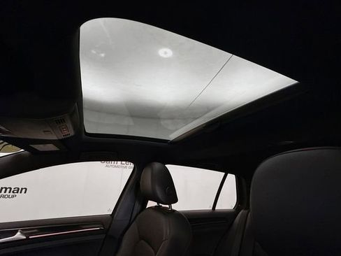 Used 2017 Volkswagen GTI SE image 21