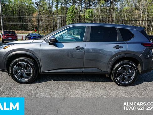 Used 2025 Nissan Rogue SV image 7