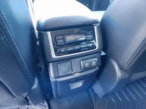 Used 2021 Subaru Ascent Limited w/ Popular Package #2A image 10