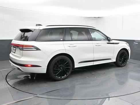 Used 2025 Lincoln Aviator Reserve w/ Luxury Package AWD/4WD image 3