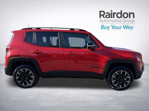 Used 2023 Jeep Renegade Latitude AWD/4WD image 8