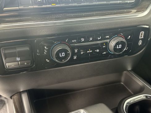 Used 2025 Chevrolet Silverado 1500 RST w/ Convenience Package II AWD/4WD image 19