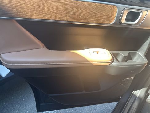 Used 2025 Hyundai Santa Fe Limited image 26