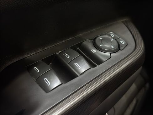 Used 2018 GMC Acadia SLT image 35